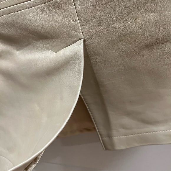 Saguaro leather suit ivory pearl color size M jacket size 8 skirt - Picture 6 of 15